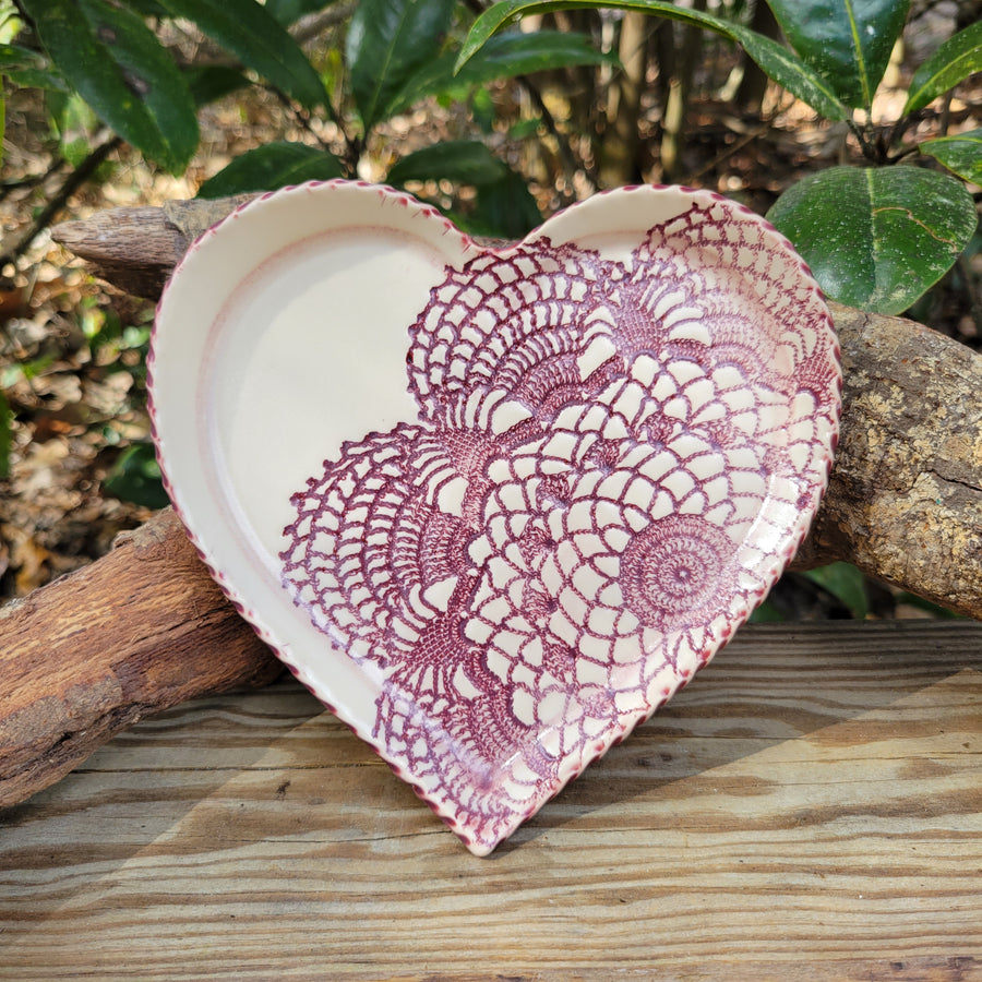 Heart shaped trinket dish with burgundy lace texture_alt view